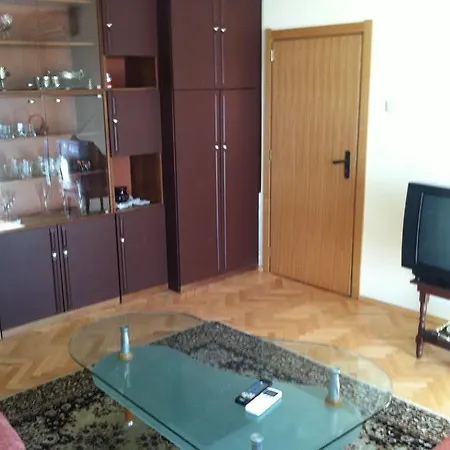 Marasha Apartment *